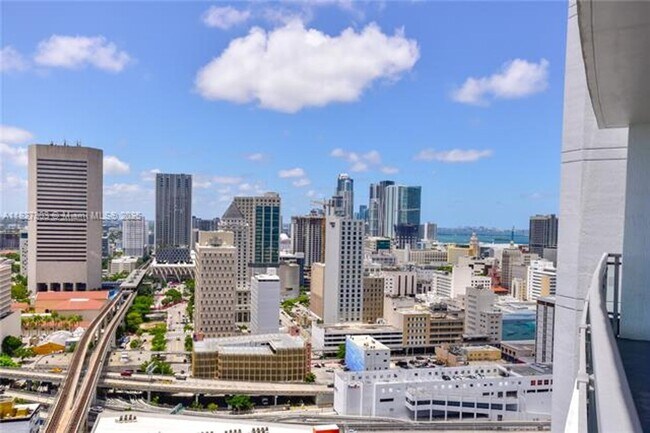 Foto del edificio - 90 SW 3rd St