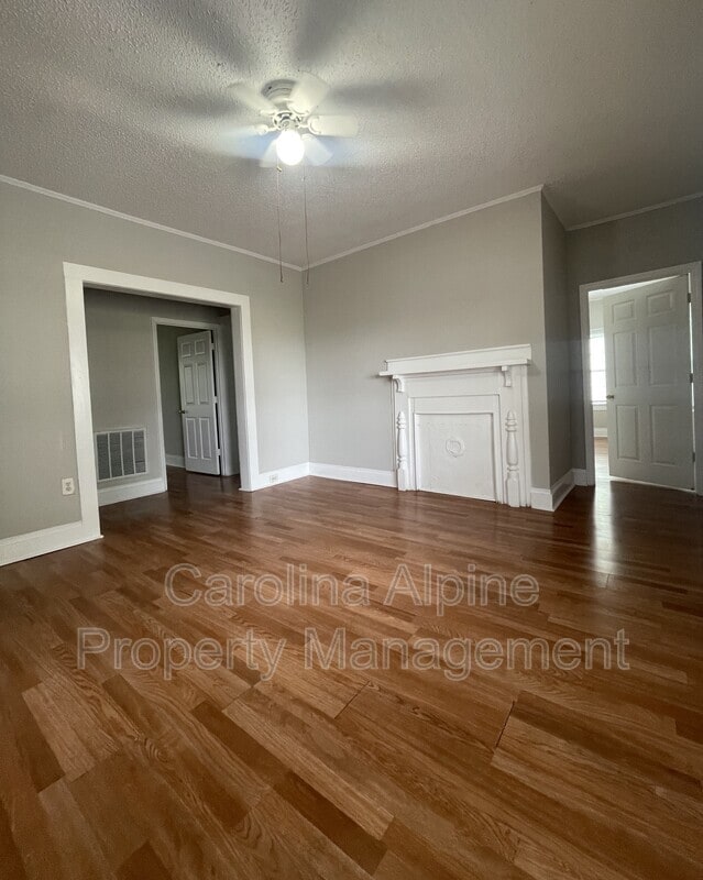 Building Photo - 412 S Webb St
