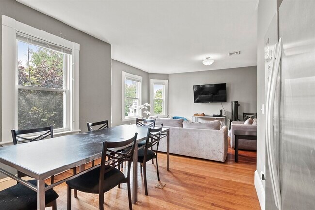 Building Photo - 139 Adams St