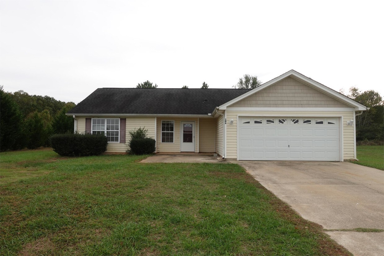 106 Wild Turkey Rd, Williamston, SC 29697 House Rental in Williamston