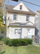 Building Photo - 15 Home Pl