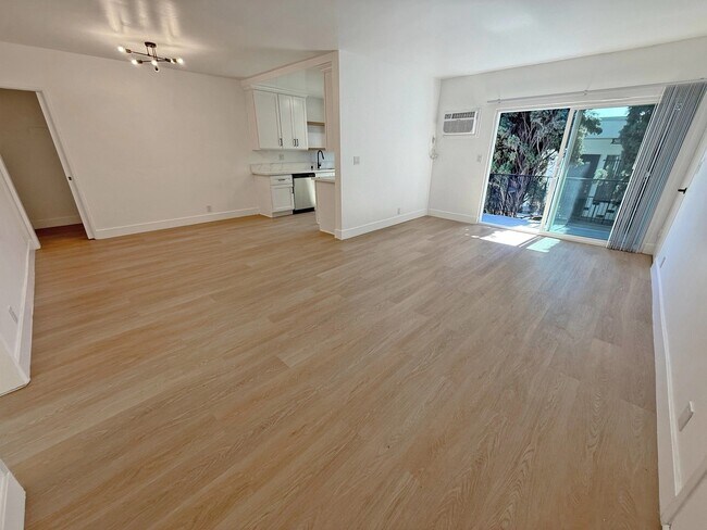 Foto del edificio - 520 Hayworth Ave