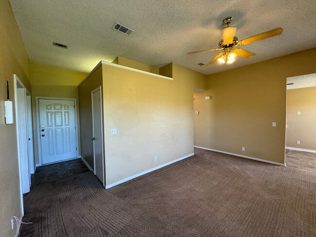 Building Photo - 3509 Christie Dr