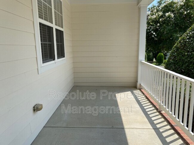 Building Photo - 10906 Flower Bed Ct