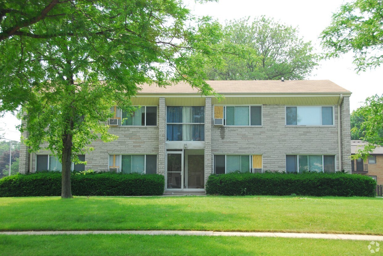 Primary Photo - 5889 S Honey Creek Dr
