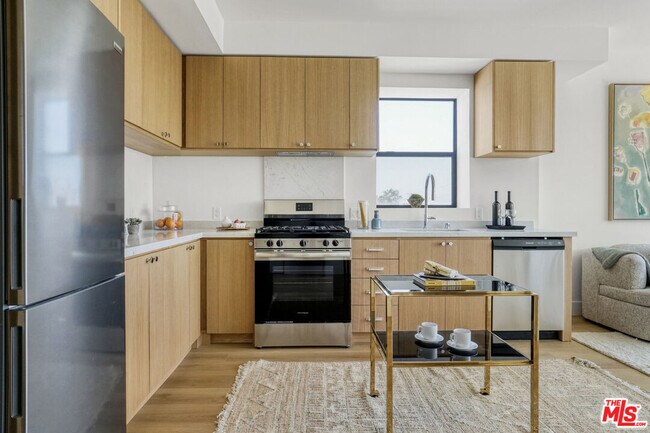 Foto del edificio - 1822 Overland Ave