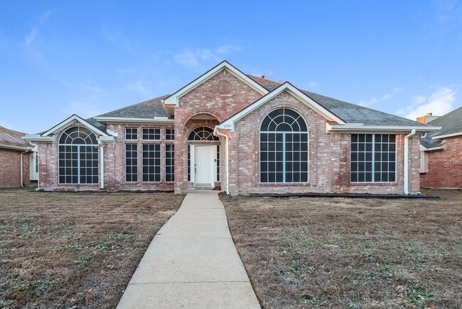 Building Photo - 2307 Stillwater Dr