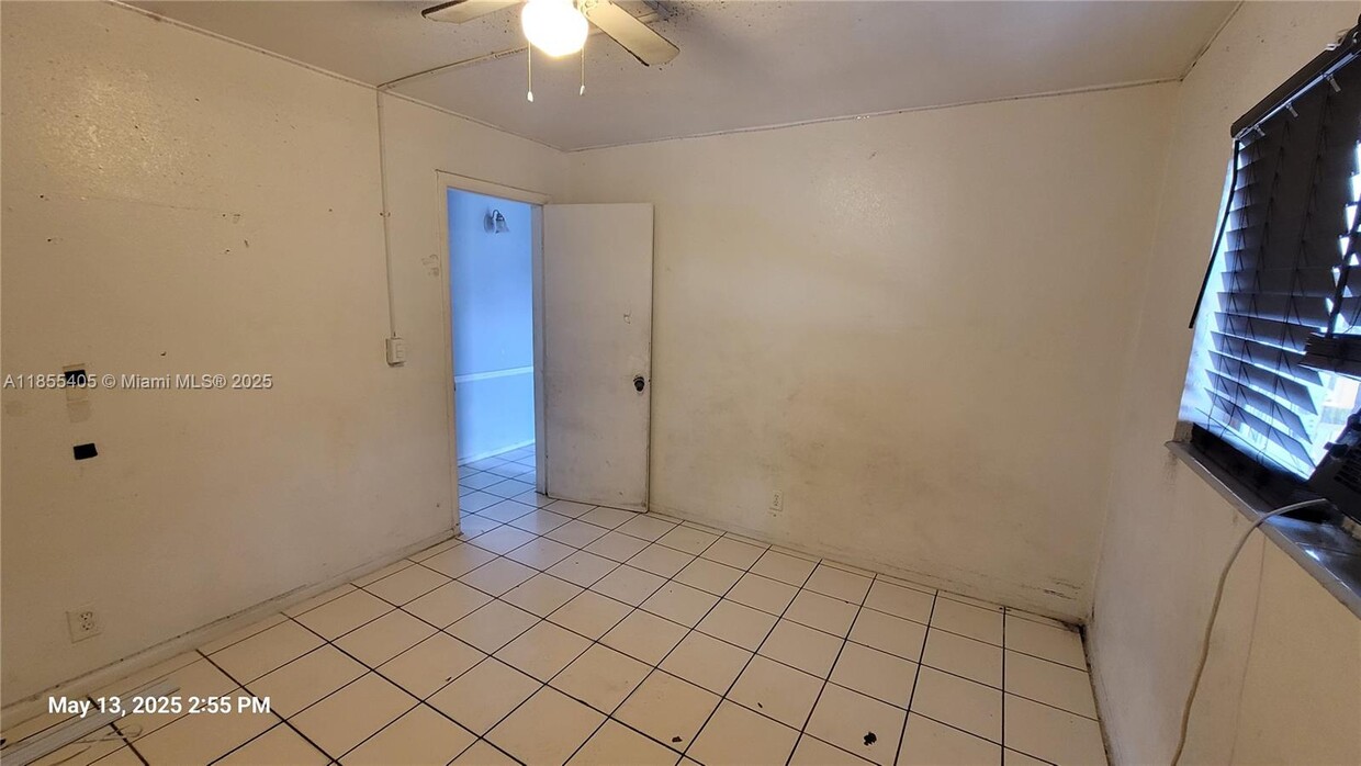 Foto del edificio - 2151 NW 7th St