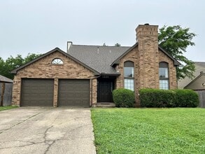 Building Photo - 1225 Eaton Ln
