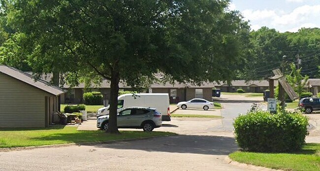 Foto del edificio - 100 Northwood Dr