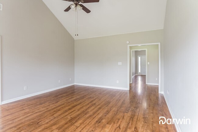 Building Photo - 700 Waterford Ln