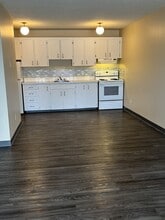 Building Photo - 9625-9156 156 St NW