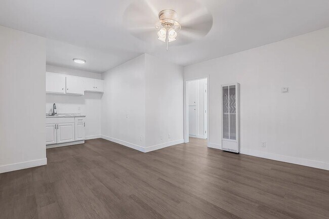 Foto del edificio - 4321 E Imperial Hwy