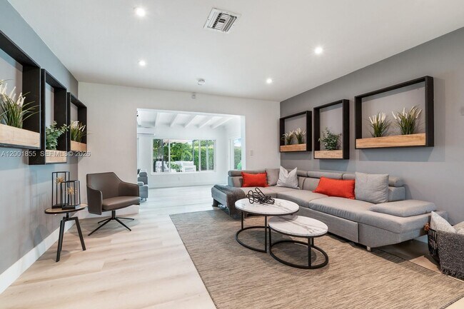 Foto del edificio - 18641 Belview Dr