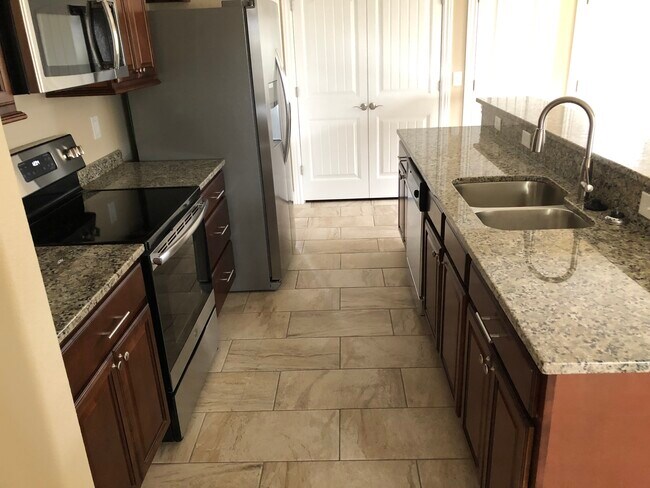 Foto del edificio - 2212 S Wall Ave