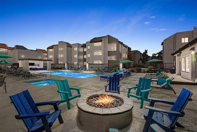 Building Photo - Paseo on University