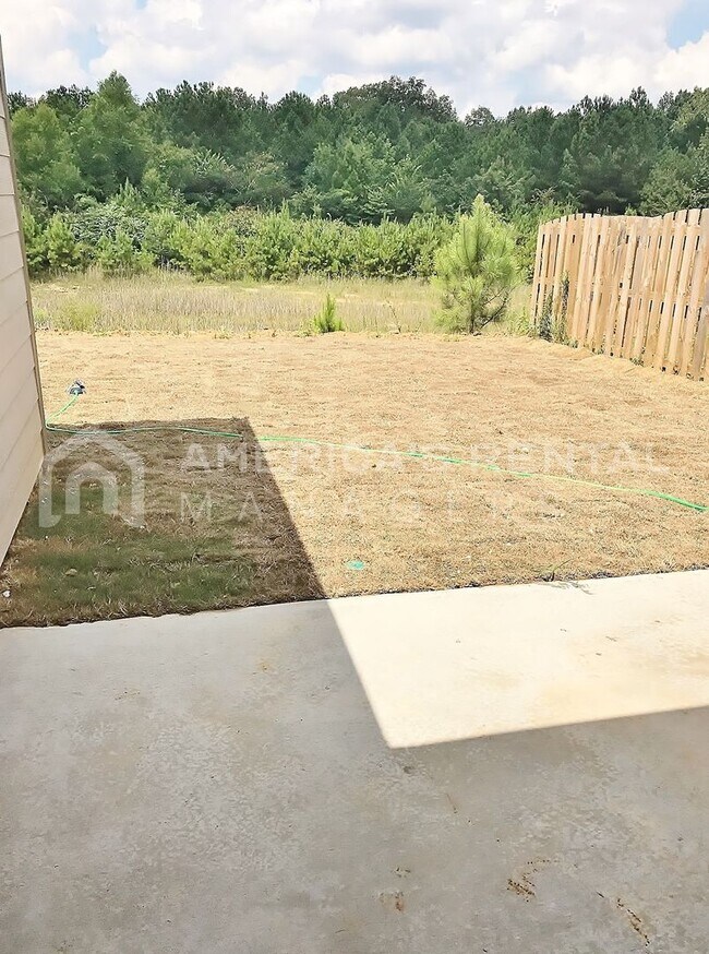 Foto del edificio - Beautiful Home for Rent in McCalla! COMING...