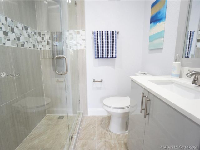 Foto del edificio - 2839 NE 15th St