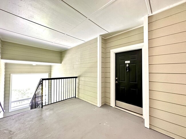 Building Photo - 2 Bedroom, 2 Bath Condo in The Concord West of The Ashley!