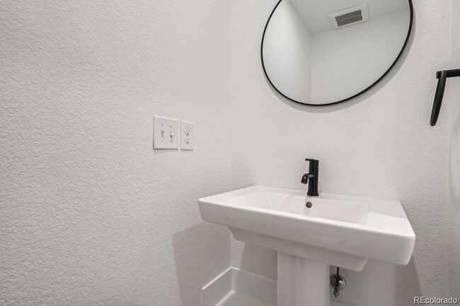 Building Photo - New Construction 4-Bedroom Townhome with Rooftop Deck & Mountain Views