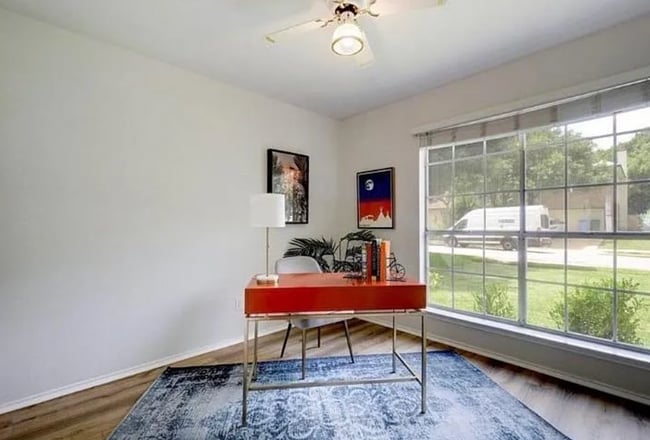 Building Photo - Great 3 bed 2 bath in North Austin