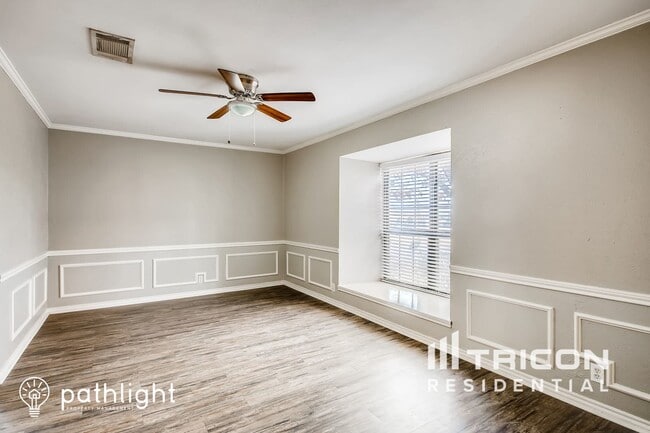 Building Photo - 100 Hacienda Dr