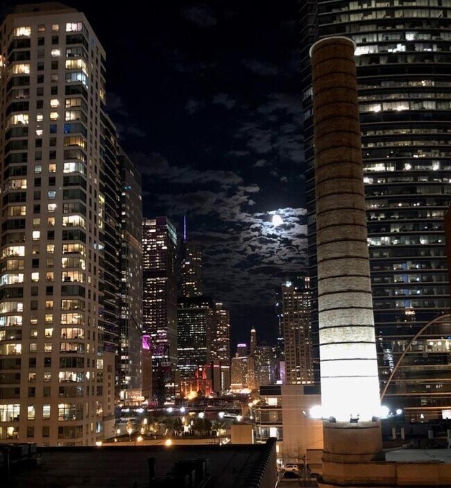 Building Photo - 226 N Clinton St