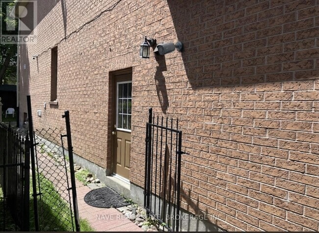 Building Photo - 101 Naughton Dr