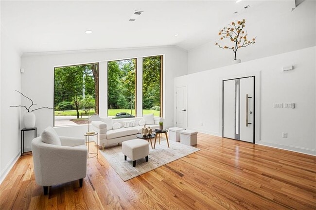 Foto del edificio - 2155 Venetian Dr SW