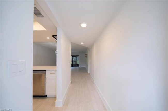 Building Photo - 17456 Silver Fox Dr