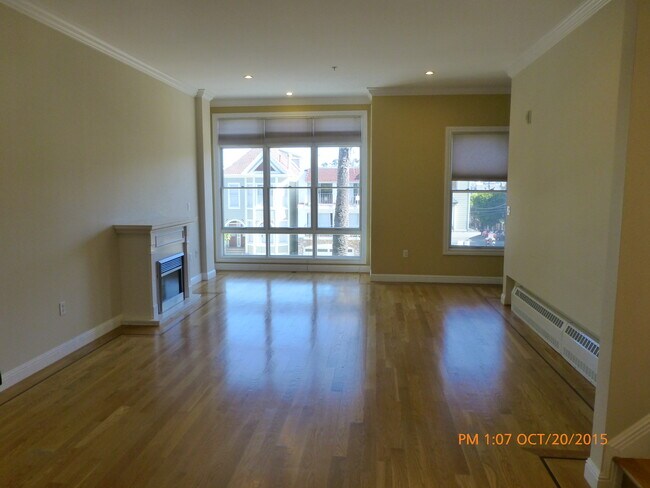 looking at living room from kitchen - 1596 Dolores St