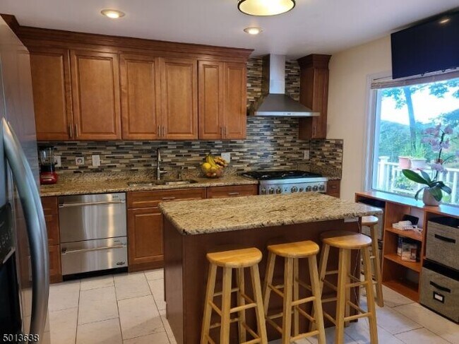 Building Photo - 22 Richard Dr