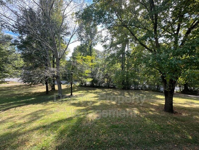 Foto del edificio - 6312 Harrison Ooltewah Rd