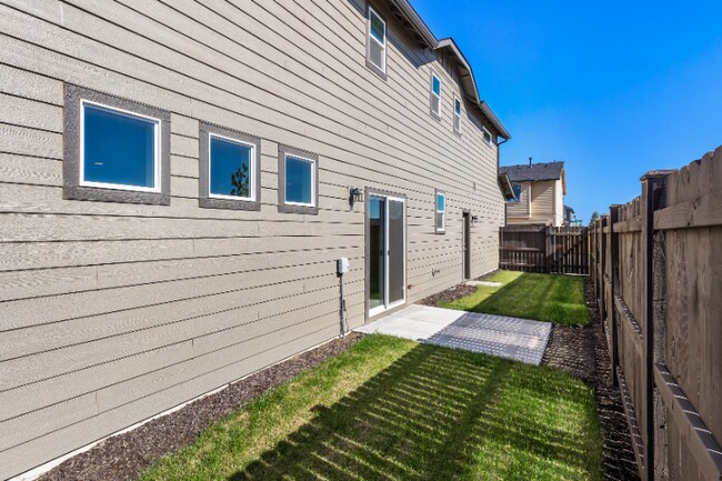 Foto del edificio - 2523 NW Spruce Pl