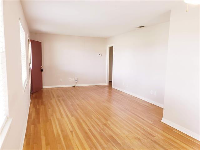 Foto del edificio - 585 Classen Dr
