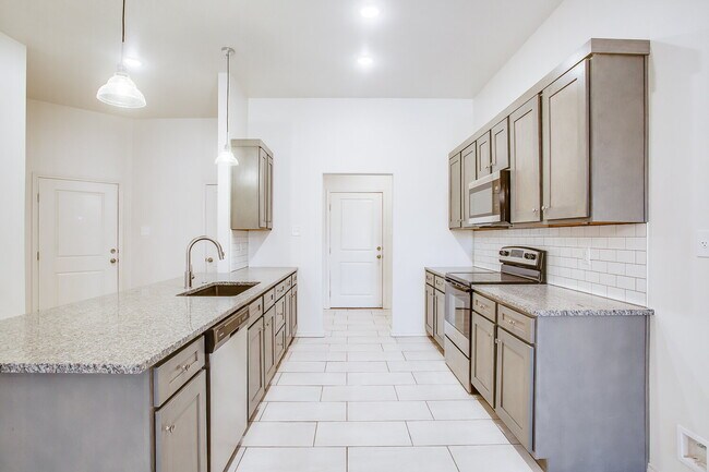 Building Photo - 1806 Corpus Ave