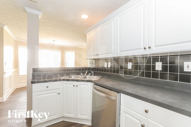 Foto del edificio - 90 Wynfield Keep