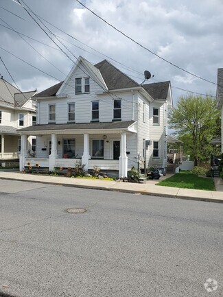 Building Photo - 518 George St