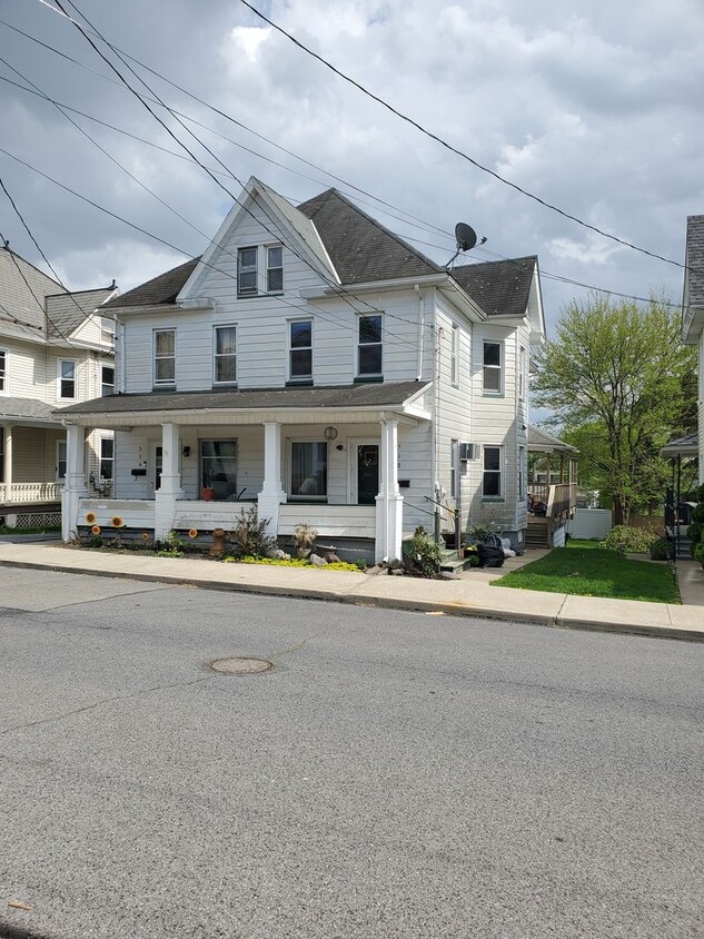 Foto principal - Slate Belt 3 Bedroom 1.5 Bath Home in Pen ...