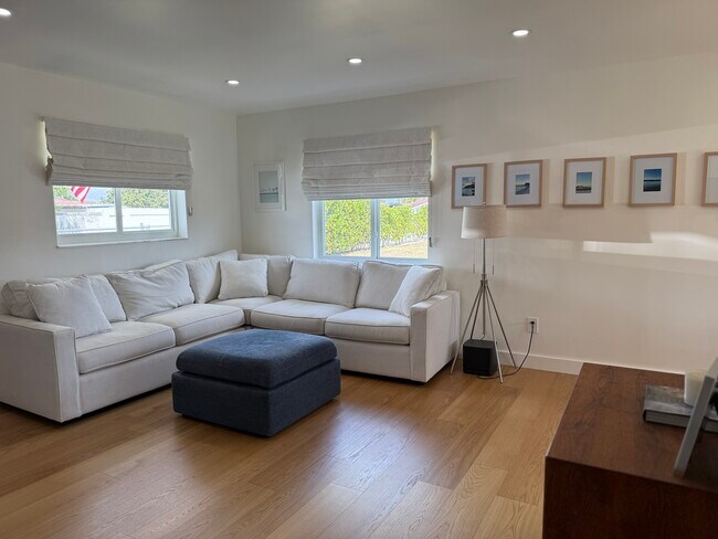 Foto del edificio - 12275 Quail Roost Dr