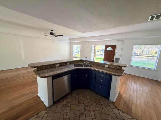 Building Photo - 12514 Safeguard St