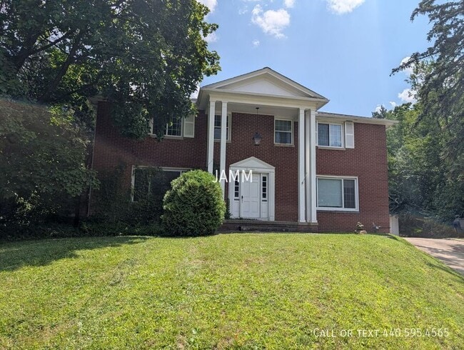 Building Photo - 8983 Highland Dr