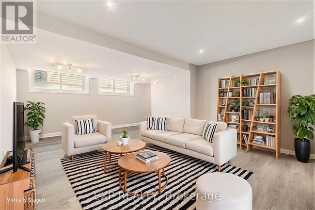 Building Photo - 1218 Montblanc Cres