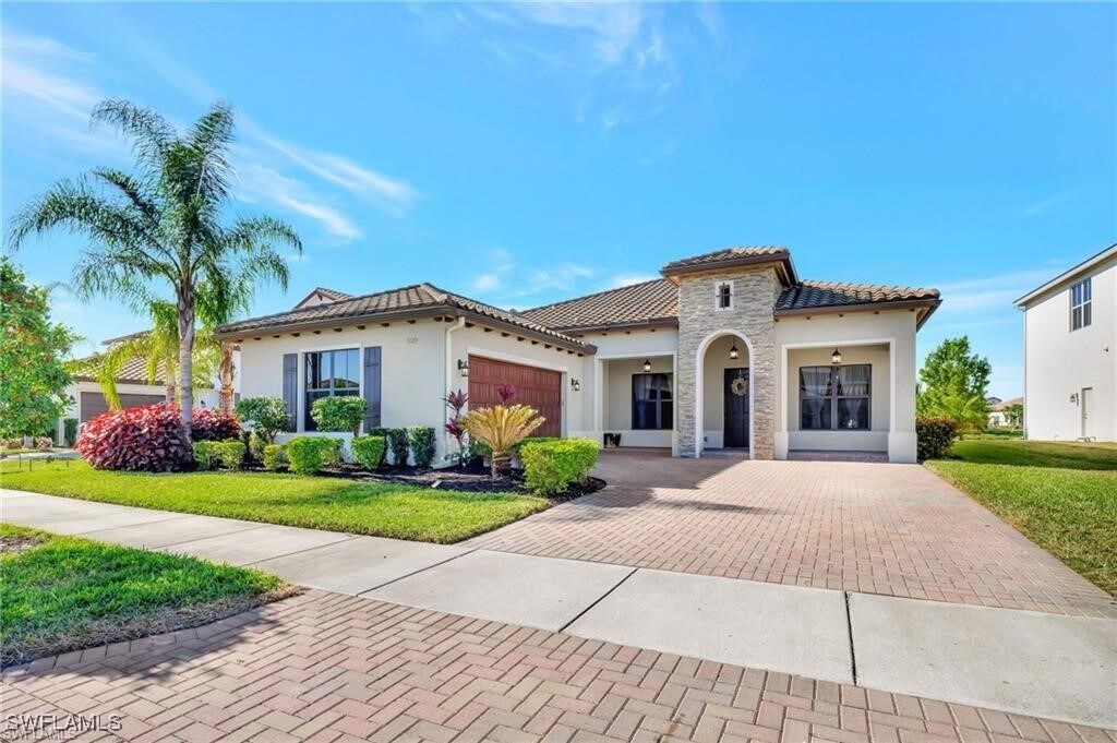 Foto principal - 5123 Genoa St
