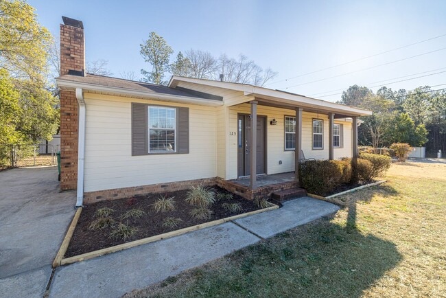 Foto del edificio - 125 Magnolia Dr