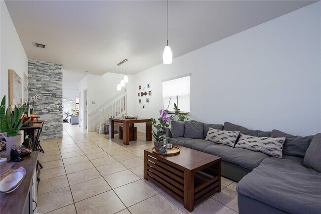 Foto del edificio - 8933 Southwest 227th Terrace Apt #8933, Cu...