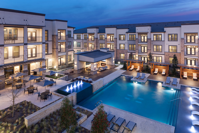 Piscina - Tallgrass Village