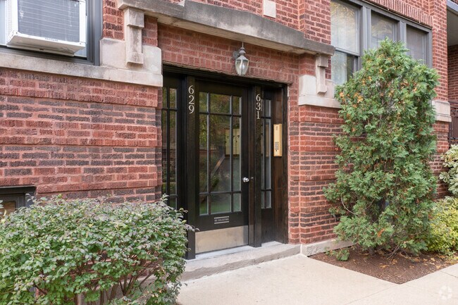 Entrada - 629-647 Garfield St