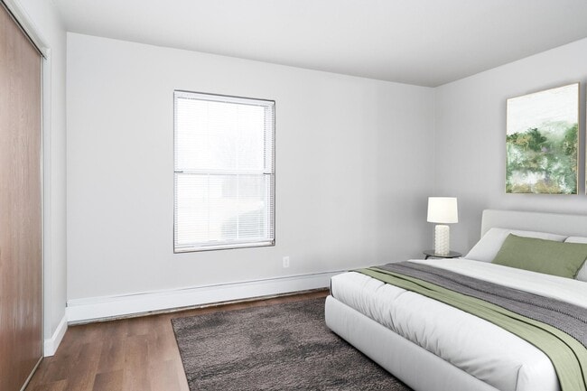 2 Bedroom Medium - The Reserve on Southtowne Il