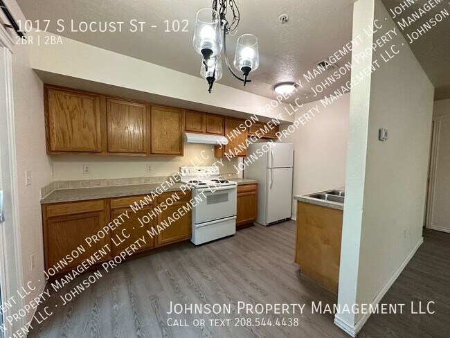Building Photo - Lovely townhome-style apartment in Nampa